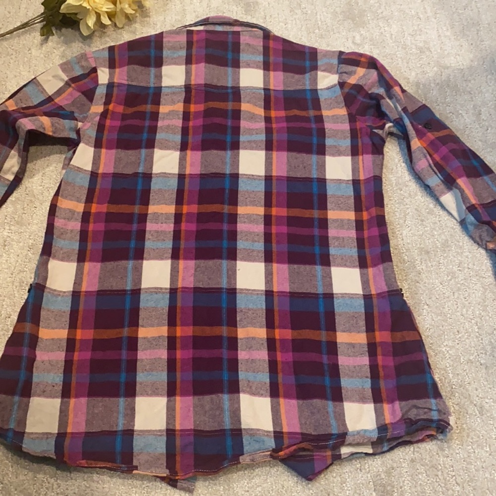Fun button down - Picture 7 of 7